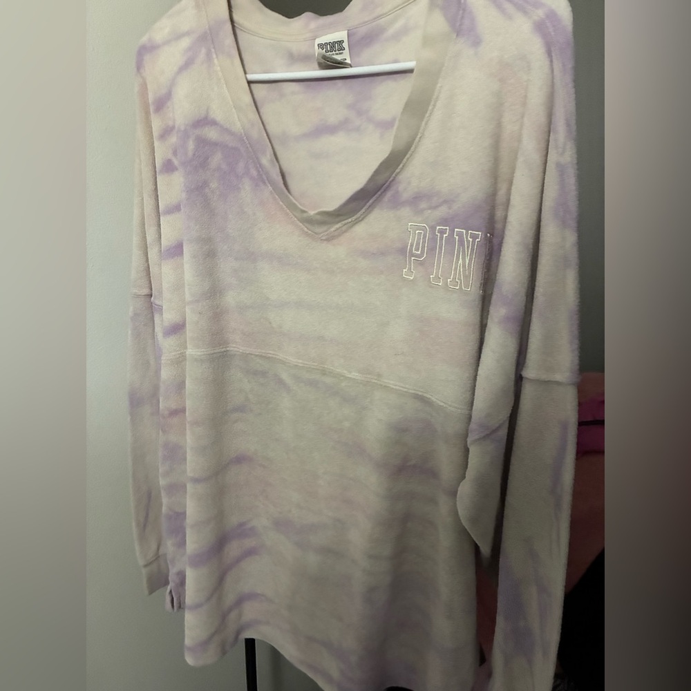 Victoria's Secret Pink and Cream V-Neck Top